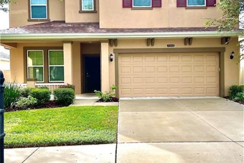 House in Land O' Lakes, Florida 5 bedrooms, 237.83 sq.m. № 2218530