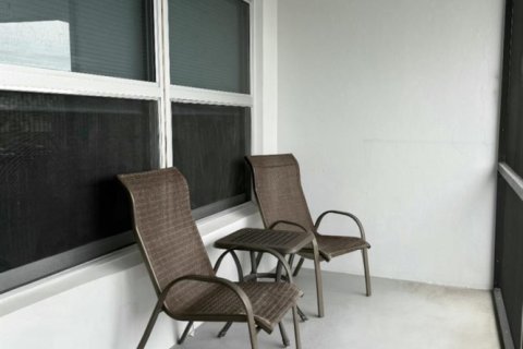 Condo in Pompano Beach, Florida, 2 bedrooms  № 2279306 - photo 17