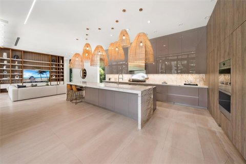 Villa ou maison à vendre à Miami, Floride: 6 chambres, 582.03 m2 № 1814669 - photo 12