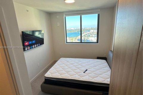 Copropriété à louer à Miami, Floride: 2 chambres, 77.57 m2 № 2170490 - photo 12