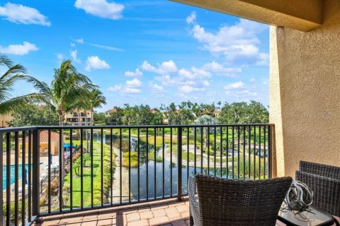 Townhouse in Palmetto, Florida 4 bedrooms, 264.59 sq.m. № 2217130 - photo 10