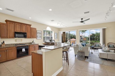 Townhouse in Palmetto, Florida 4 bedrooms, 264.59 sq.m. № 2217130 - photo 6