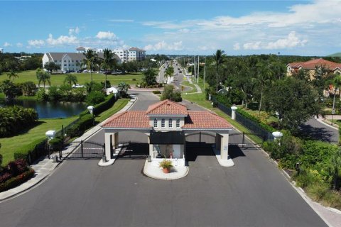 Townhouse in Palmetto, Florida 4 bedrooms, 264.59 sq.m. № 2217130 - photo 27