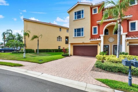Touwnhouse à Palmetto, Floride 4 chambres, 264.59 m2 № 2217130