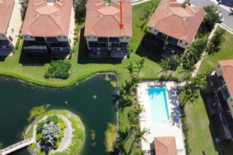 Townhouse in Palmetto, Florida 4 bedrooms, 264.59 sq.m. № 2217130 - photo 29