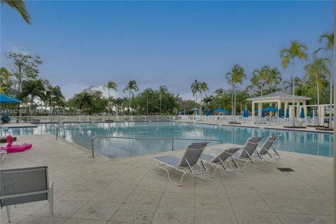 Купить виллу или дом в Хомстед, Флорида 5 спален, 201.6м2, № 1991643 - фото 11