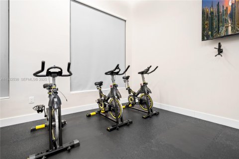 Купить виллу или дом в Хомстед, Флорида 5 спален, 201.6м2, № 1991643 - фото 19