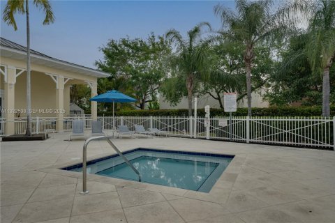 Купить виллу или дом в Хомстед, Флорида 5 спален, 201.6м2, № 1991643 - фото 10