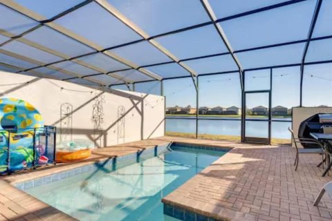 Townhouse in Kissimmee, Florida 4 bedrooms, 195.28 sq.m. № 1791287 - photo 1