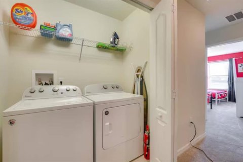 Townhouse in Kissimmee, Florida 4 bedrooms, 195.28 sq.m. № 1791287 - photo 24