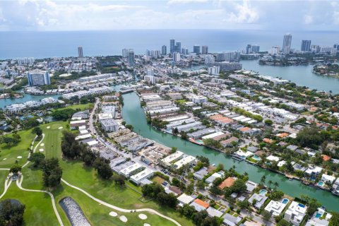 Condo in Miami Beach, Florida, 1 bedroom  № 2001679