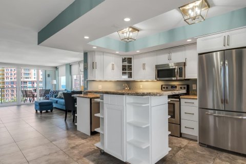 Copropriété à louer à Fort Lauderdale, Floride: 2 chambres, 132.39 m2 № 2325637 - photo 2