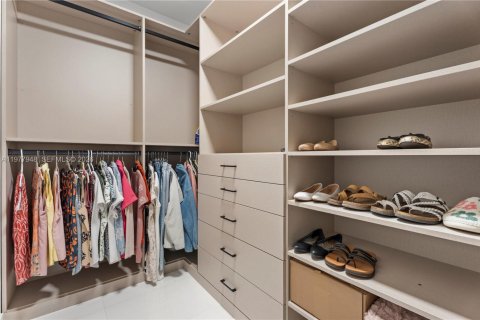 Copropriété à vendre à Miami, Floride: 3 chambres, 197.51 m2 № 2042069 - photo 16