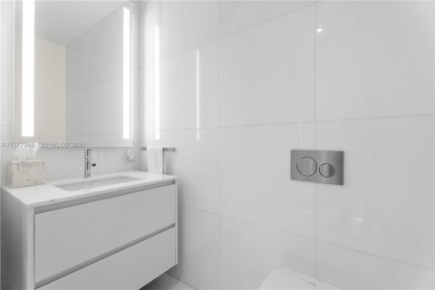 Copropriété à vendre à Miami, Floride: 3 chambres, 197.51 m2 № 2042069 - photo 19