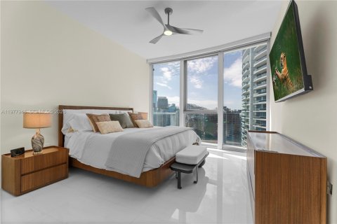 Copropriété à vendre à Miami, Floride: 3 chambres, 197.51 m2 № 2042069 - photo 5