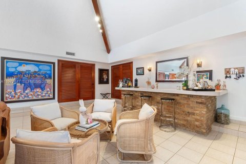 Villa ou maison à vendre à Palmetto Bay, Floride: 6 chambres, 385.27 m2 № 2038285 - photo 14