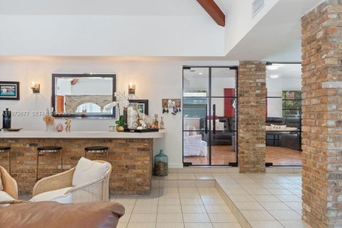 Villa ou maison à vendre à Palmetto Bay, Floride: 6 chambres, 385.27 m2 № 2038285 - photo 15