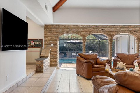 Villa ou maison à vendre à Palmetto Bay, Floride: 6 chambres, 385.27 m2 № 2038285 - photo 16