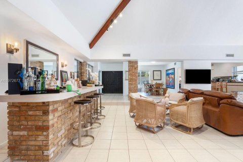 Villa ou maison à vendre à Palmetto Bay, Floride: 6 chambres, 385.27 m2 № 2038285 - photo 13