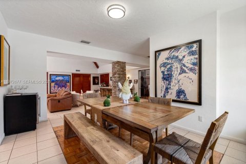 Villa ou maison à vendre à Palmetto Bay, Floride: 6 chambres, 385.27 m2 № 2038285 - photo 18