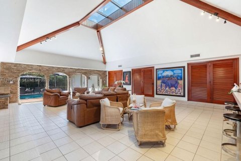 Villa ou maison à vendre à Palmetto Bay, Floride: 6 chambres, 385.27 m2 № 2038285 - photo 5