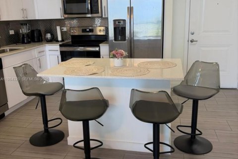 Appartement à louer à Hollywood, Floride: 1 chambre, 65.03 m2 № 2045673 - photo 2