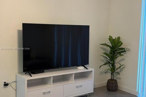 Appartement à louer à Hollywood, Floride: 1 chambre, 65.03 m2 № 2045673 - photo 3