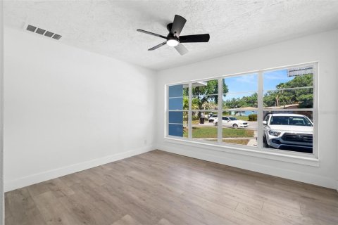 Casa en venta en Saint Petersburg, Florida, 4 dormitorios, 185.43 m2 № 1679748 - foto 21