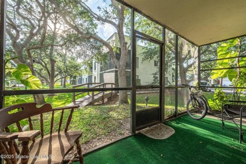 Condo in Cape Canaveral, Florida, 2 bedrooms  № 1772013 - photo 29
