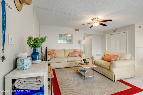 Condo in Cape Canaveral, Florida, 2 bedrooms  № 1772013 - photo 5