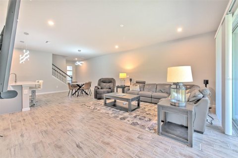 Adosado en venta en Brandon, Florida, 3 dormitorios, 212.1 m2 № 2157814 - foto 17