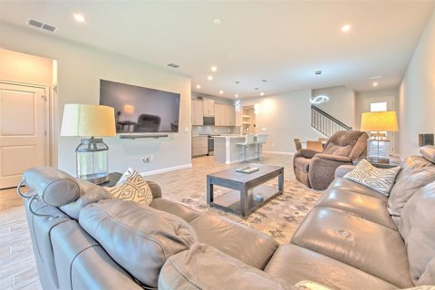 Adosado en venta en Brandon, Florida, 3 dormitorios, 212.1 m2 № 2157814 - foto 14