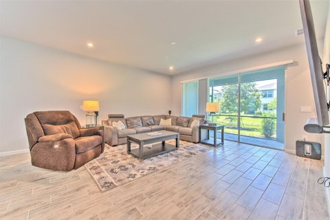 Adosado en venta en Brandon, Florida, 3 dormitorios, 212.1 m2 № 2157814 - foto 16