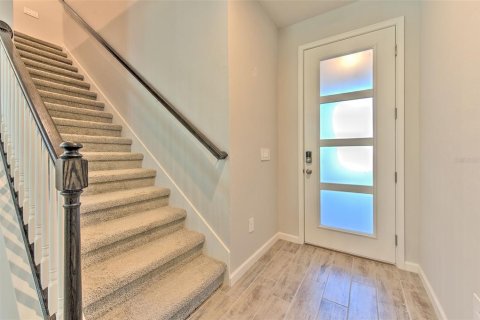 Adosado en venta en Brandon, Florida, 3 dormitorios, 212.1 m2 № 2157814 - foto 4