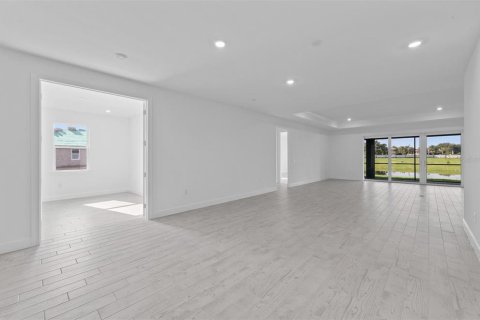 House in Bradenton, Florida 3 bedrooms, 258.08 sq.m. № 2152375 - photo 23