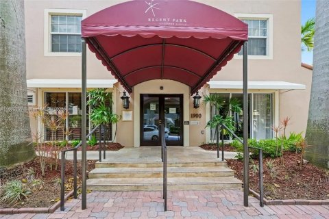 Copropriété à louer à Hollywood, Floride: 3 chambres, 118.64 m2 № 1923777 - photo 3