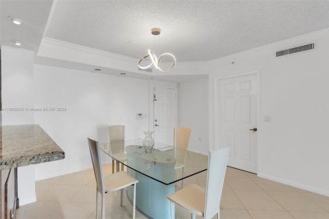 Copropriété à louer à Hollywood, Floride: 3 chambres, 118.64 m2 № 1923777 - photo 8