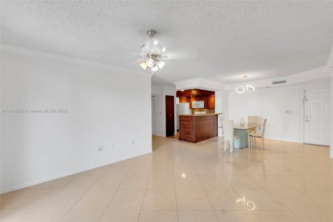 Copropriété à louer à Hollywood, Floride: 3 chambres, 118.64 m2 № 1923777 - photo 5