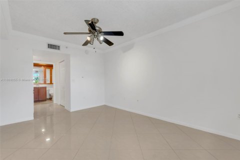 Copropriété à louer à Hollywood, Floride: 3 chambres, 118.64 m2 № 1923777 - photo 25