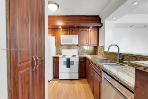 Copropriété à louer à Hollywood, Floride: 3 chambres, 118.64 m2 № 1923777 - photo 11