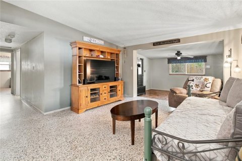 Casa en venta en Bradenton, Florida, 3 dormitorios, 129.13 m2 № 2385805 - foto 21