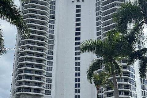 Condominio en venta en Aventura, Florida, 2 dormitorios, 126.44 m2 № 2178317 - foto 2