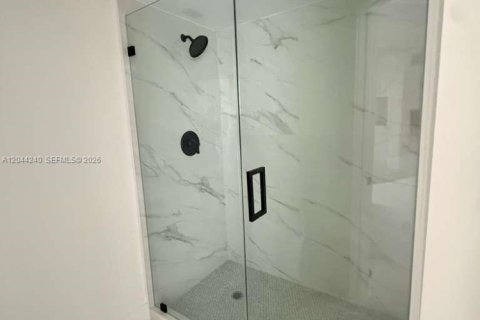 Condominio en venta en Aventura, Florida, 2 dormitorios, 126.44 m2 № 2178317 - foto 15