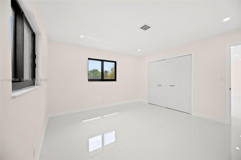 House in Pompano Beach, Florida 3 bedrooms № 2030258 - photo 18