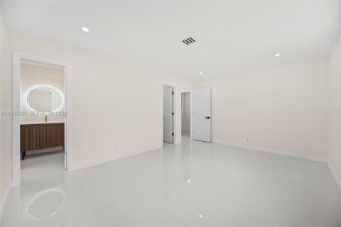 House in Pompano Beach, Florida 3 bedrooms № 2030258 - photo 25