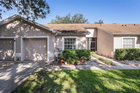 House in Zephyrhills, Florida 2 bedrooms, 109.62 sq.m. № 1745141 - photo 1