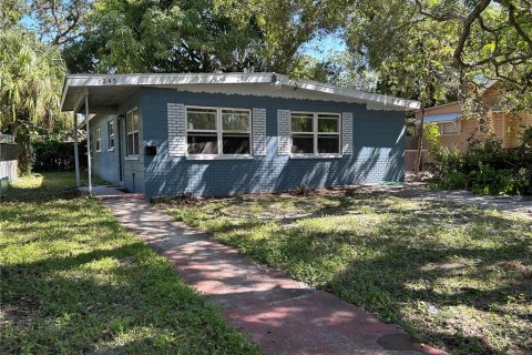Villa ou maison à louer à Saint Petersburg, Floride: 5 chambres, 107.21 m2 № 1914020 - photo 1