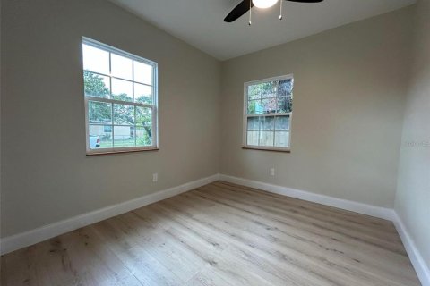 Villa ou maison à louer à Saint Petersburg, Floride: 5 chambres, 107.21 m2 № 1914020 - photo 6