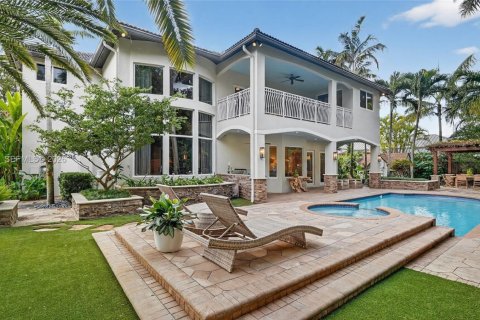 Villa ou maison à vendre à Palmetto Bay, Floride: 5 chambres, 372.72 m2 № 2025208 - photo 2