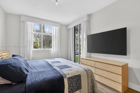Снять в аренду кондоминиум в Дорал, Флорида 2 спальни, 104.98м2, № 2080607 - фото 13